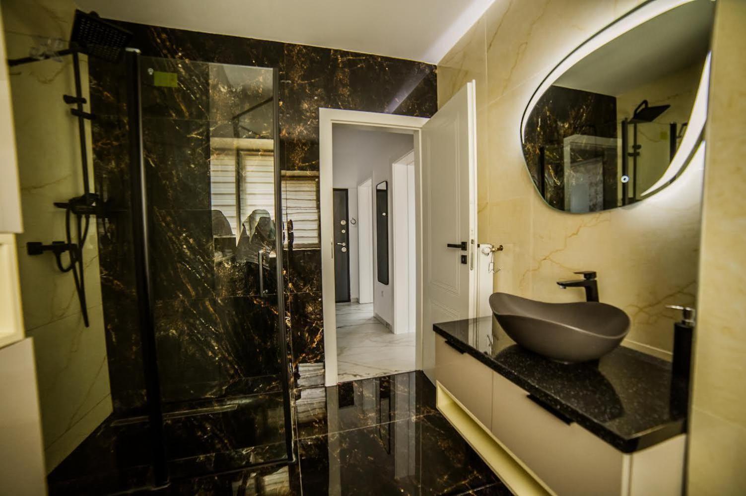 Prestige Aparthotel Braşov Extérieur photo